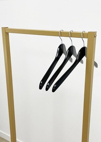 Kledingrek design recht goud 125 x 60cm detail top 2