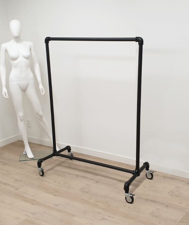 Steigerbuis kledingrek zwart op wielen 100 cm breed voorbeeld 1