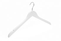 Licht geknikte witte houten kledinghanger
