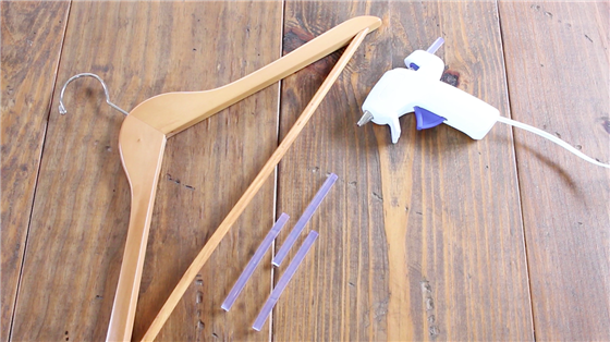 Anti-slip Clothing Hangers Glue Gun